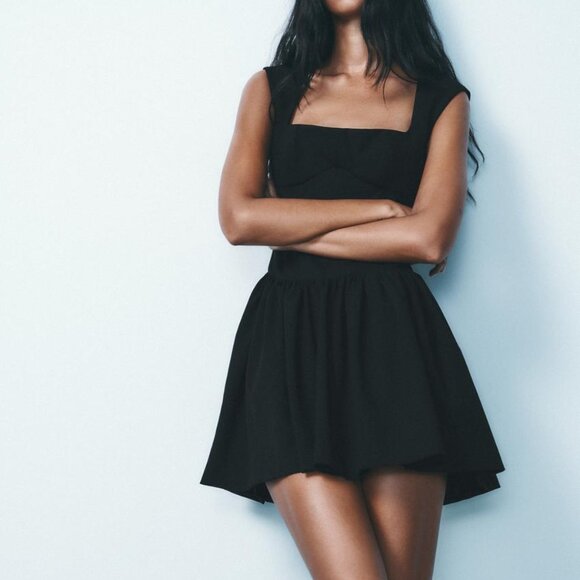 ZARA | SQUARE NECK PLEATED DRESS - Picture 3 of 3